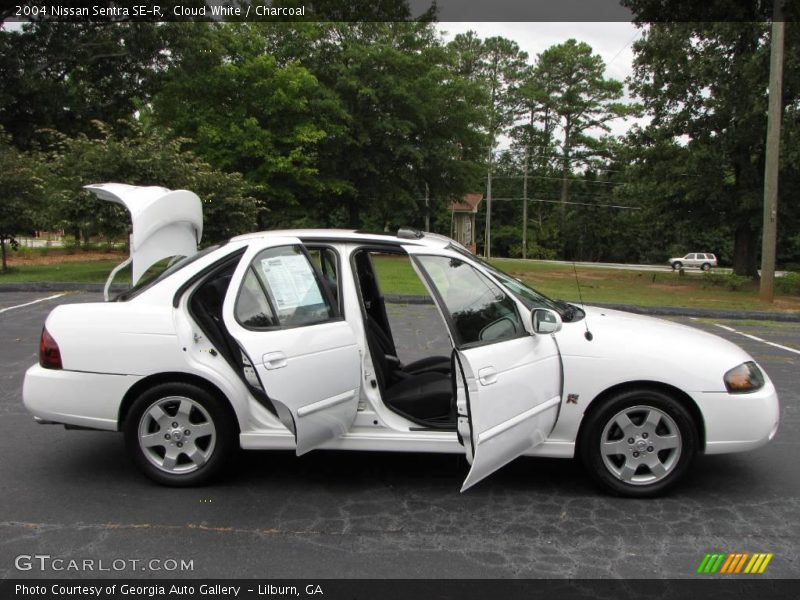 Cloud White / Charcoal 2004 Nissan Sentra SE-R