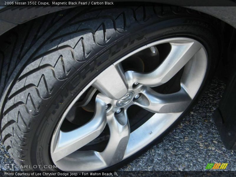 Magnetic Black Pearl / Carbon Black 2006 Nissan 350Z Coupe
