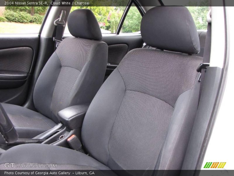 Cloud White / Charcoal 2004 Nissan Sentra SE-R