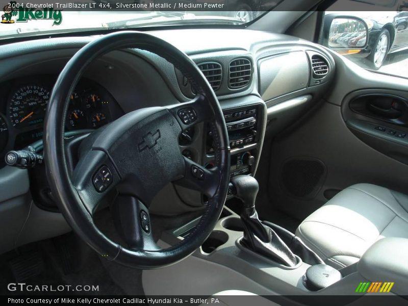 Silverstone Metallic / Medium Pewter 2004 Chevrolet TrailBlazer LT 4x4
