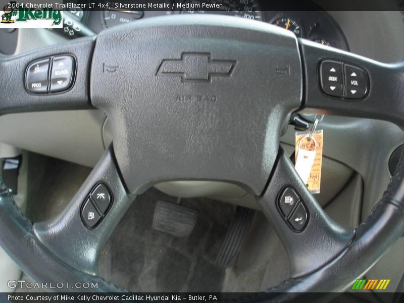 Silverstone Metallic / Medium Pewter 2004 Chevrolet TrailBlazer LT 4x4