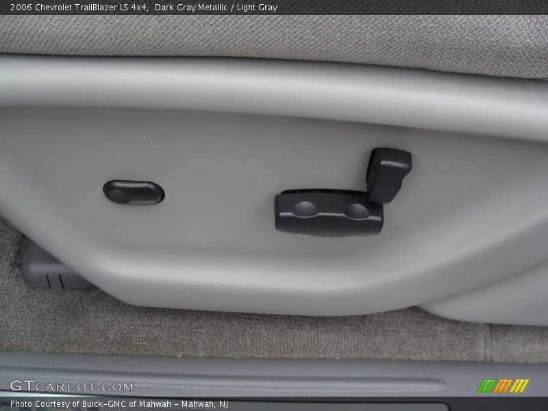 Dark Gray Metallic / Light Gray 2006 Chevrolet TrailBlazer LS 4x4