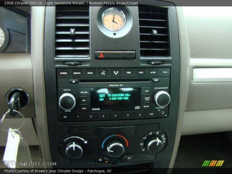 Light Sandstone Metallic / Medium Pebble Beige/Cream 2008 Chrysler 300 LX