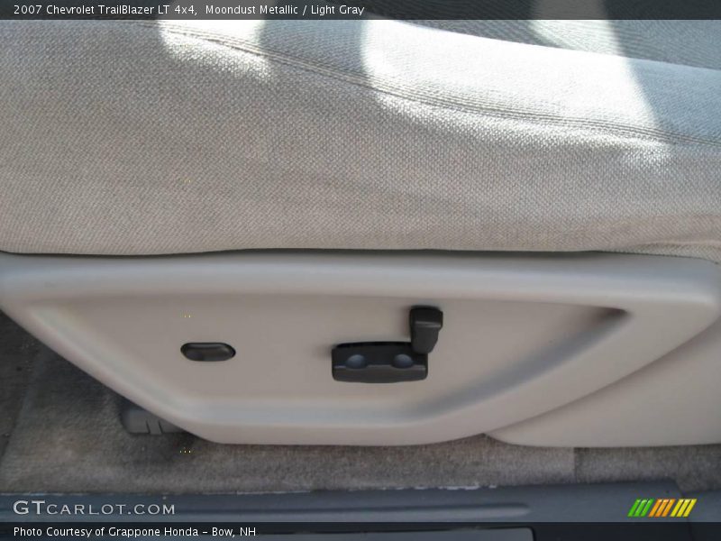 Moondust Metallic / Light Gray 2007 Chevrolet TrailBlazer LT 4x4