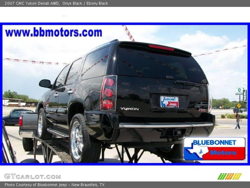 Onyx Black / Ebony Black 2007 GMC Yukon Denali AWD