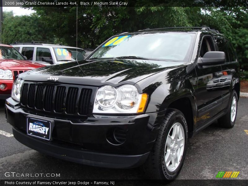 Black / Medium Slate Gray 2006 Jeep Grand Cherokee Laredo 4x4