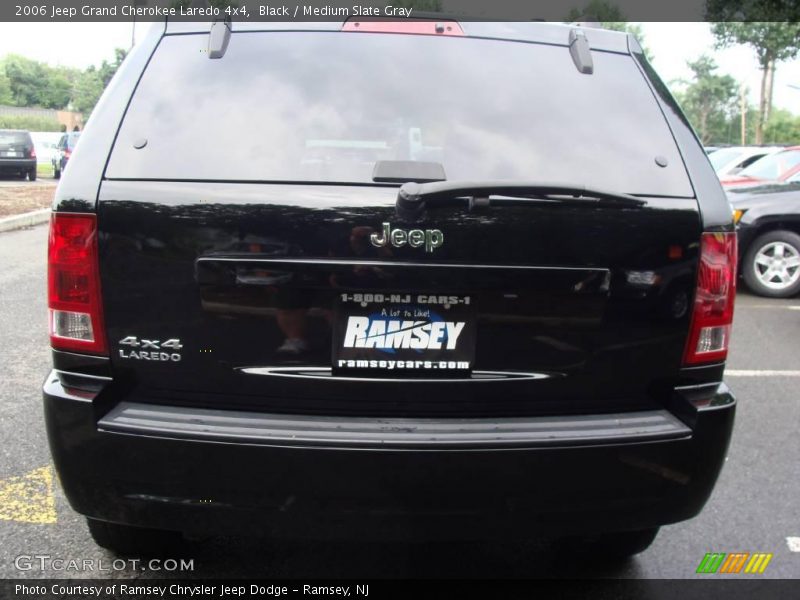 Black / Medium Slate Gray 2006 Jeep Grand Cherokee Laredo 4x4
