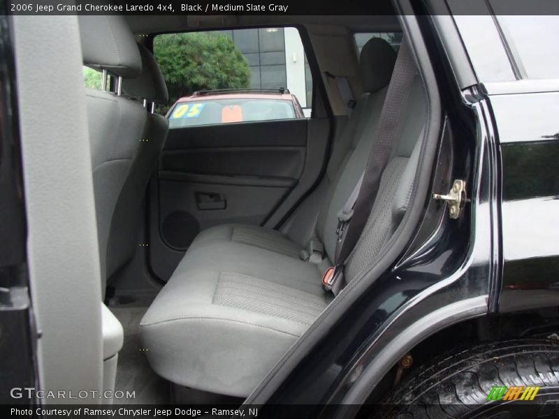 Black / Medium Slate Gray 2006 Jeep Grand Cherokee Laredo 4x4