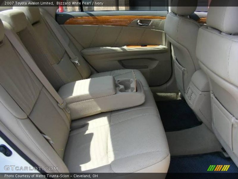 Blizzard White Pearl / Ivory 2007 Toyota Avalon Limited