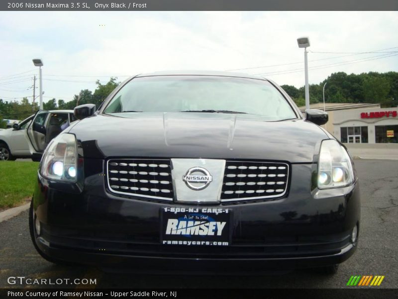 Onyx Black / Frost 2006 Nissan Maxima 3.5 SL