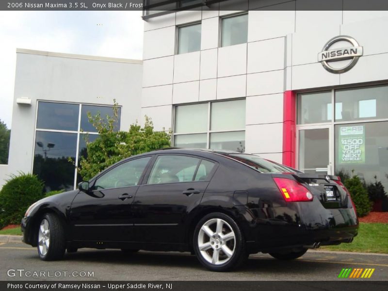 Onyx Black / Frost 2006 Nissan Maxima 3.5 SL