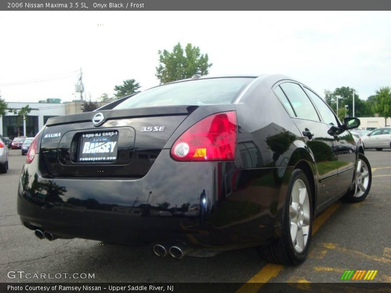 Onyx Black / Frost 2006 Nissan Maxima 3.5 SL
