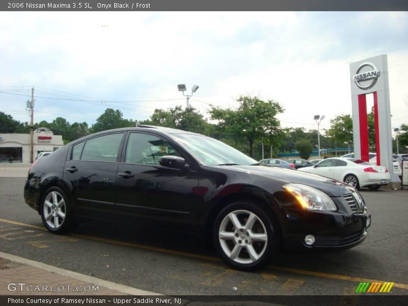 Onyx Black / Frost 2006 Nissan Maxima 3.5 SL