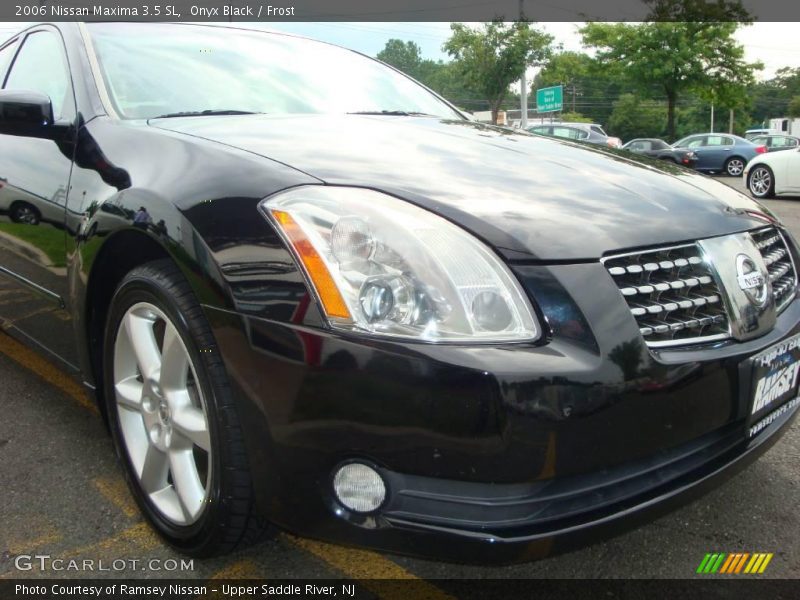 Onyx Black / Frost 2006 Nissan Maxima 3.5 SL