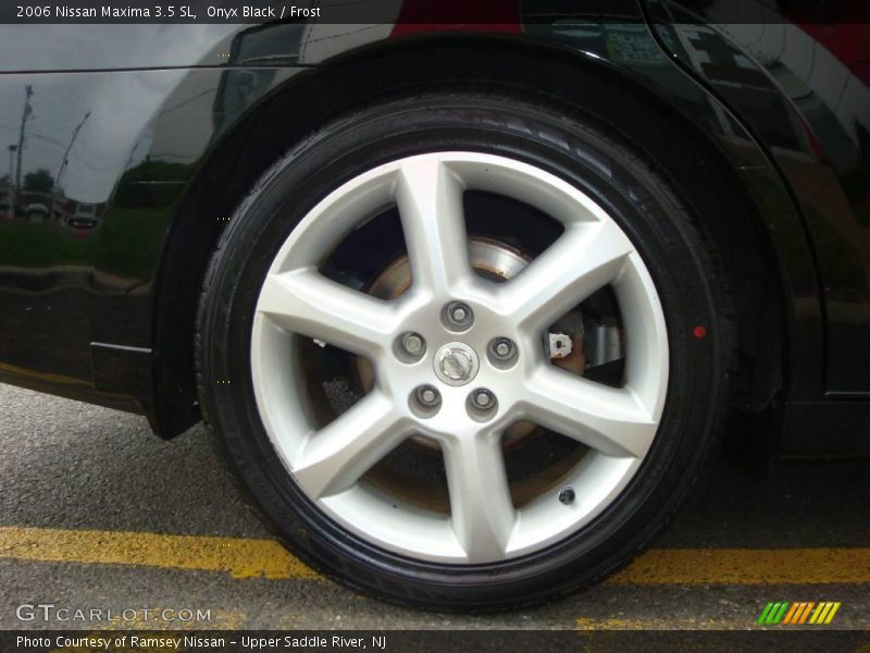 Onyx Black / Frost 2006 Nissan Maxima 3.5 SL