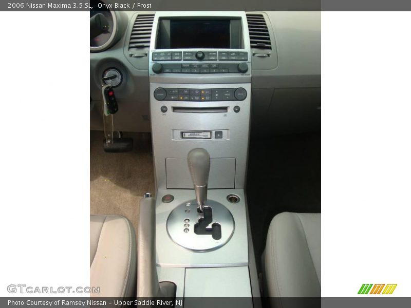 Onyx Black / Frost 2006 Nissan Maxima 3.5 SL