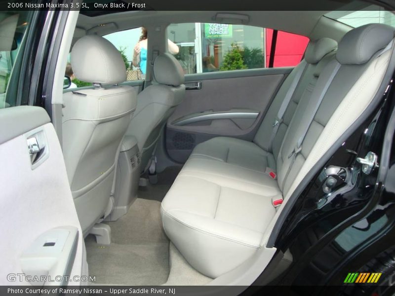 Onyx Black / Frost 2006 Nissan Maxima 3.5 SL