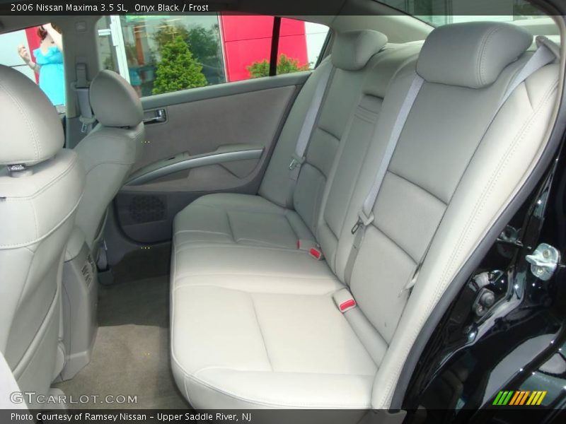 Onyx Black / Frost 2006 Nissan Maxima 3.5 SL