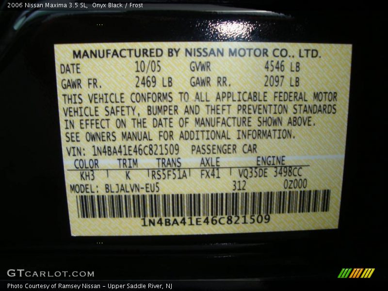 Onyx Black / Frost 2006 Nissan Maxima 3.5 SL