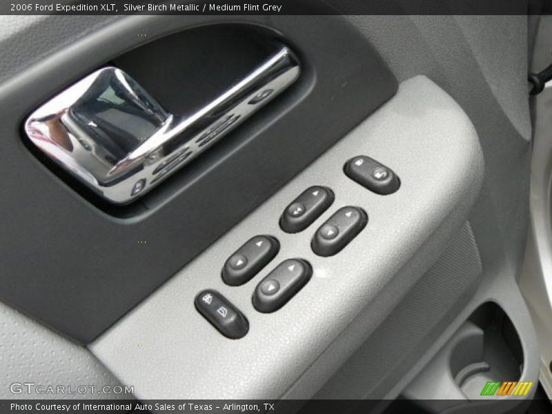 Silver Birch Metallic / Medium Flint Grey 2006 Ford Expedition XLT