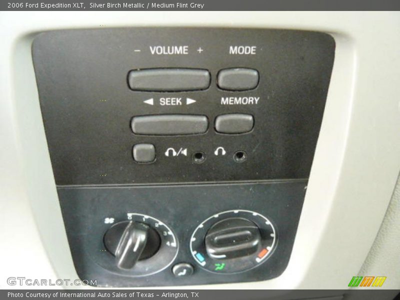 Silver Birch Metallic / Medium Flint Grey 2006 Ford Expedition XLT