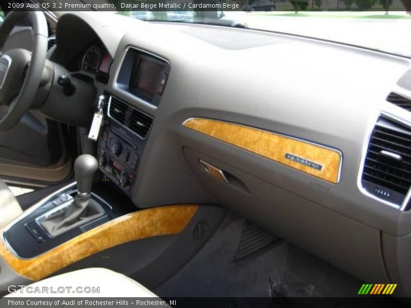 Dakar Beige Metallic / Cardamom Beige 2009 Audi Q5 3.2 Premium quattro