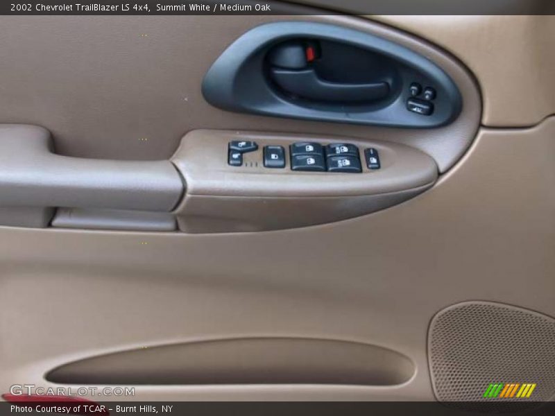 Summit White / Medium Oak 2002 Chevrolet TrailBlazer LS 4x4