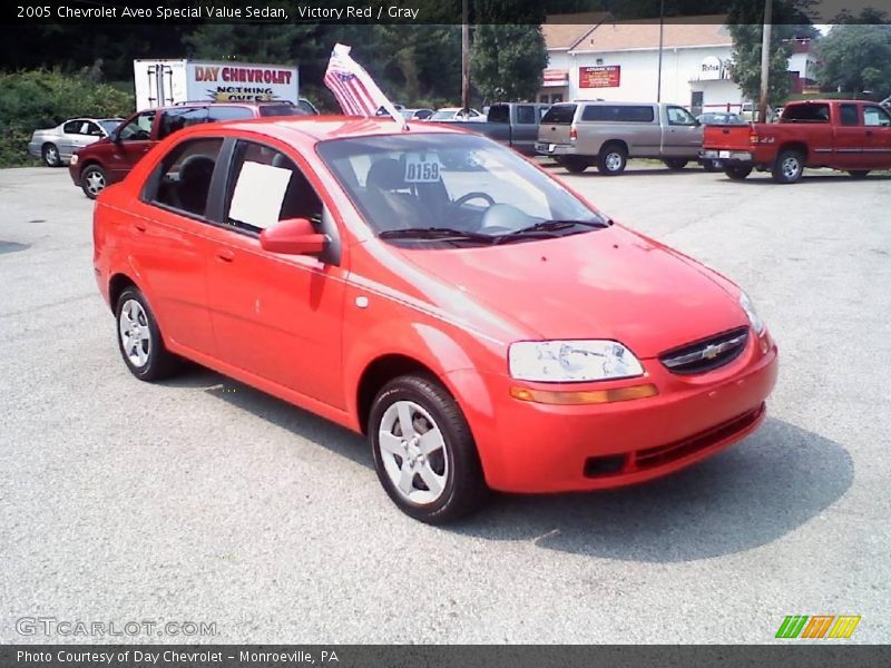Victory Red / Gray 2005 Chevrolet Aveo Special Value Sedan