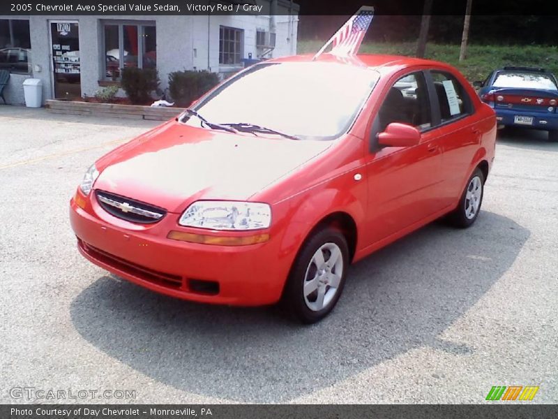 Victory Red / Gray 2005 Chevrolet Aveo Special Value Sedan