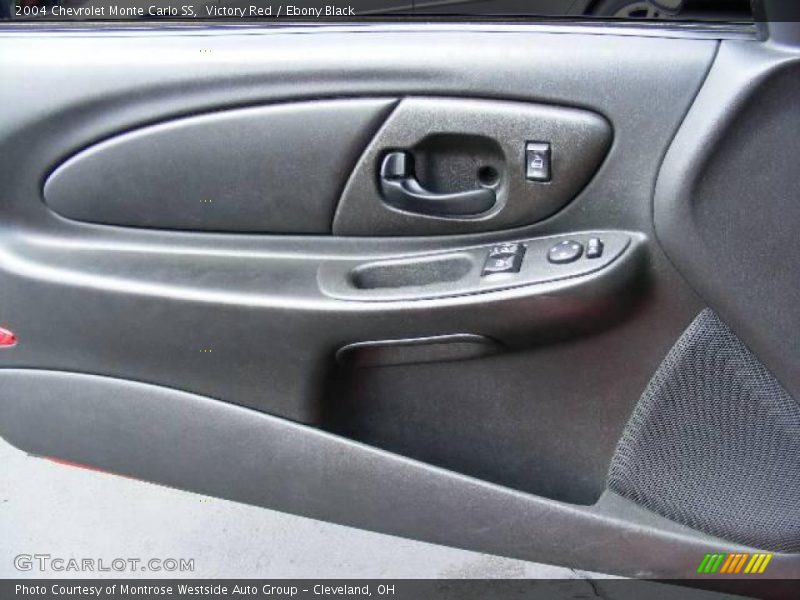 Victory Red / Ebony Black 2004 Chevrolet Monte Carlo SS