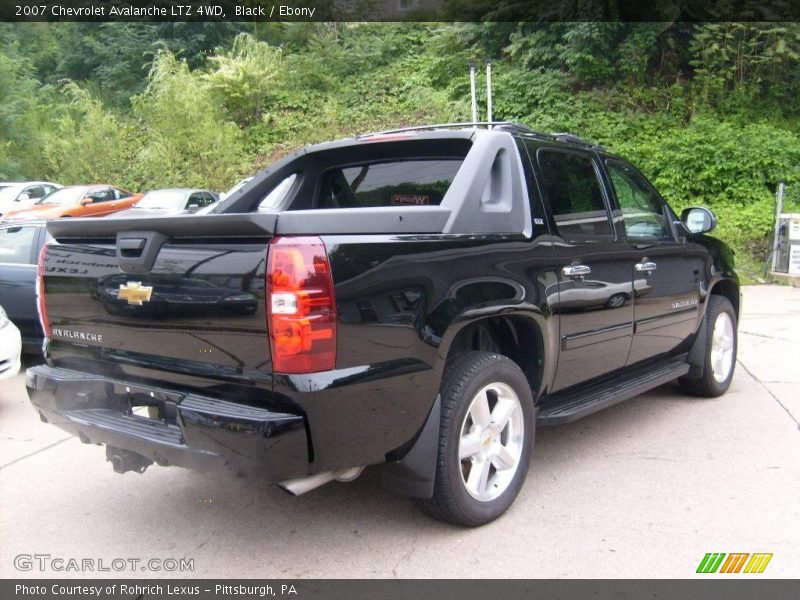 Black / Ebony 2007 Chevrolet Avalanche LTZ 4WD