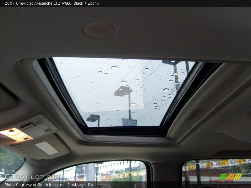 Black / Ebony 2007 Chevrolet Avalanche LTZ 4WD