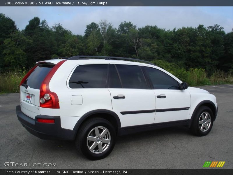 Ice White / Taupe/Light Taupe 2005 Volvo XC90 2.5T AWD
