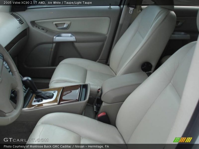 Ice White / Taupe/Light Taupe 2005 Volvo XC90 2.5T AWD