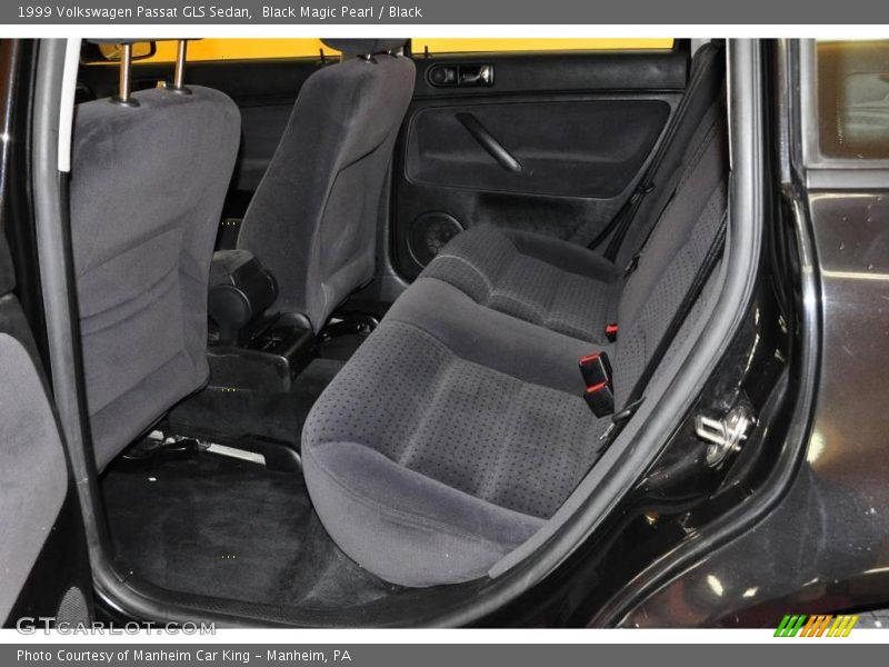 Black Magic Pearl / Black 1999 Volkswagen Passat GLS Sedan