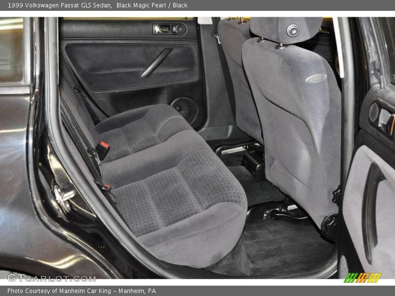 Black Magic Pearl / Black 1999 Volkswagen Passat GLS Sedan