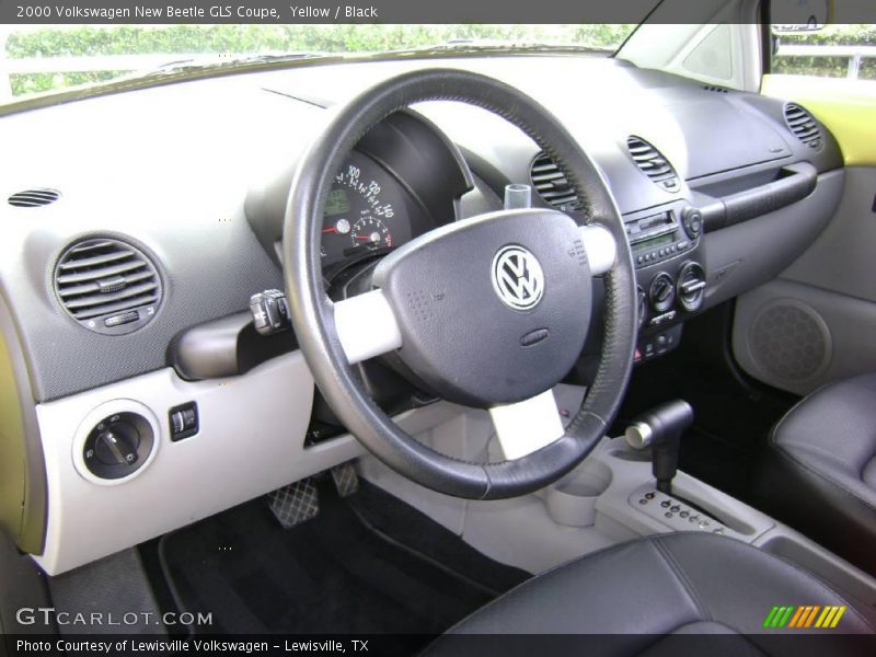 Yellow / Black 2000 Volkswagen New Beetle GLS Coupe