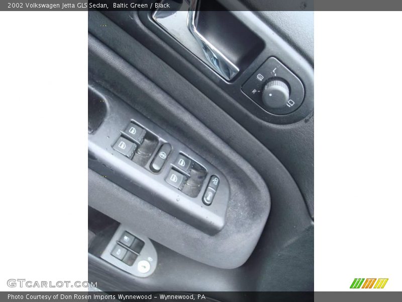 Baltic Green / Black 2002 Volkswagen Jetta GLS Sedan