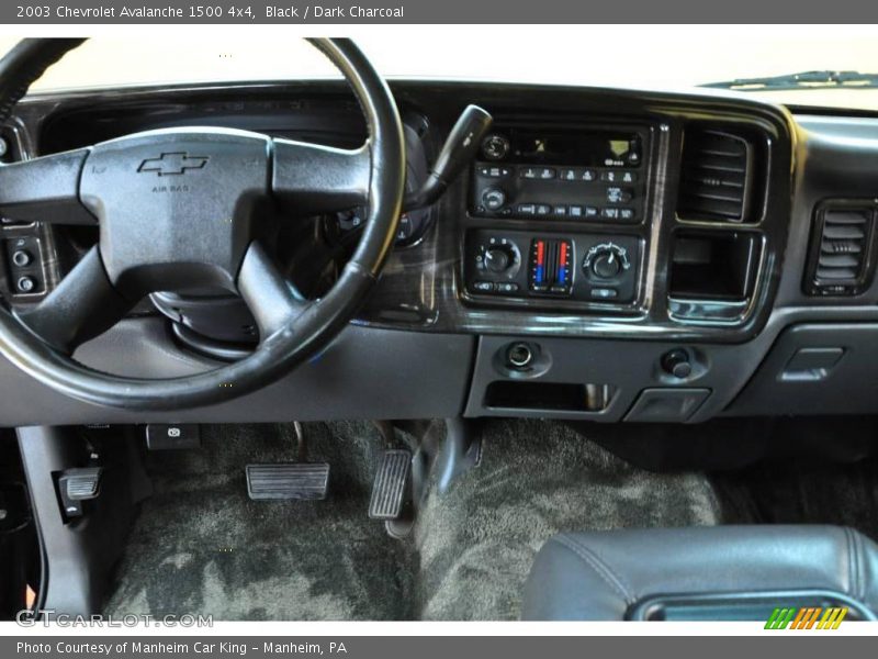 Black / Dark Charcoal 2003 Chevrolet Avalanche 1500 4x4