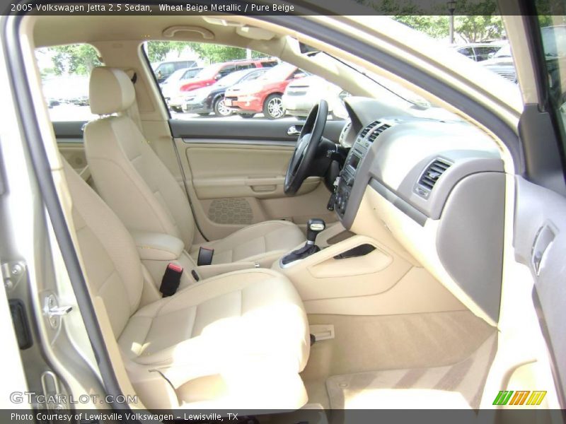 Wheat Beige Metallic / Pure Beige 2005 Volkswagen Jetta 2.5 Sedan