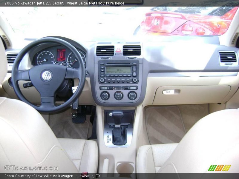 Wheat Beige Metallic / Pure Beige 2005 Volkswagen Jetta 2.5 Sedan