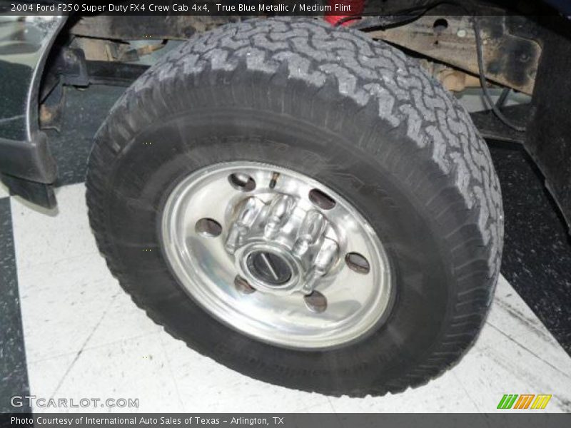 True Blue Metallic / Medium Flint 2004 Ford F250 Super Duty FX4 Crew Cab 4x4