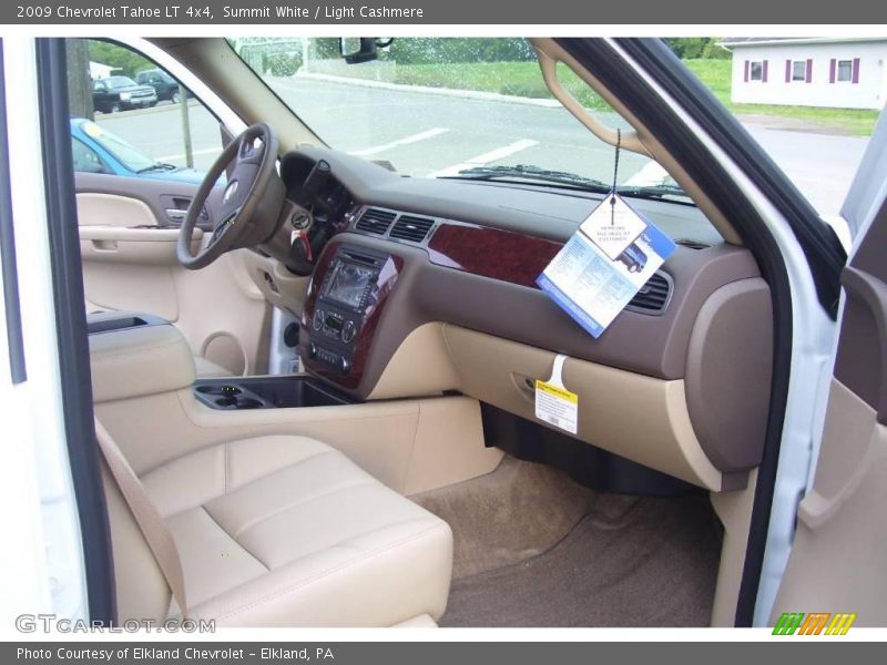 Summit White / Light Cashmere 2009 Chevrolet Tahoe LT 4x4