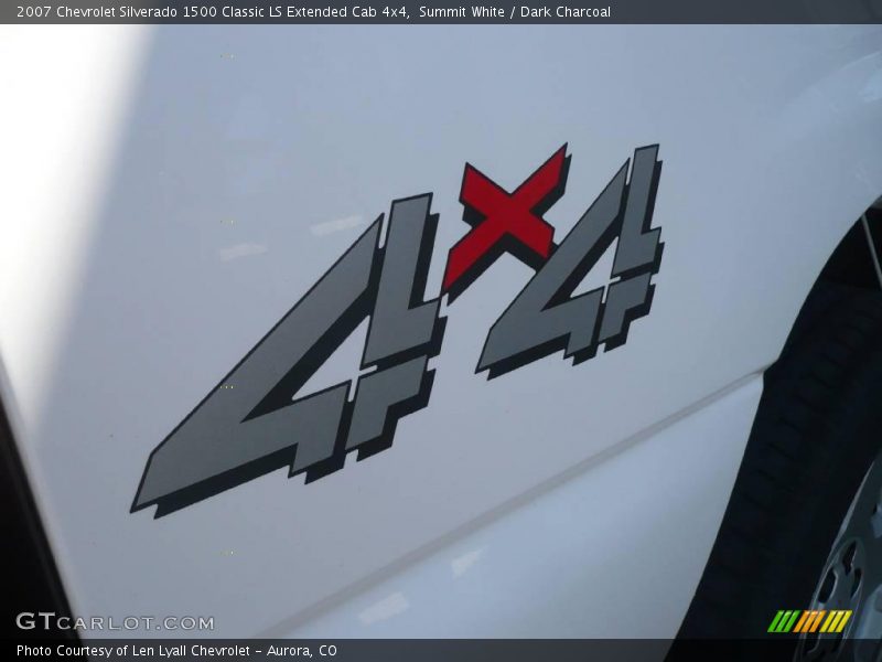 Summit White / Dark Charcoal 2007 Chevrolet Silverado 1500 Classic LS Extended Cab 4x4