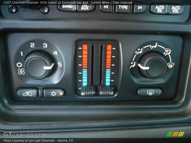 Summit White / Dark Charcoal 2007 Chevrolet Silverado 1500 Classic LS Extended Cab 4x4