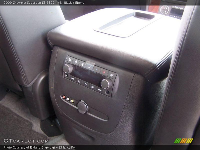 Black / Ebony 2009 Chevrolet Suburban LT 2500 4x4