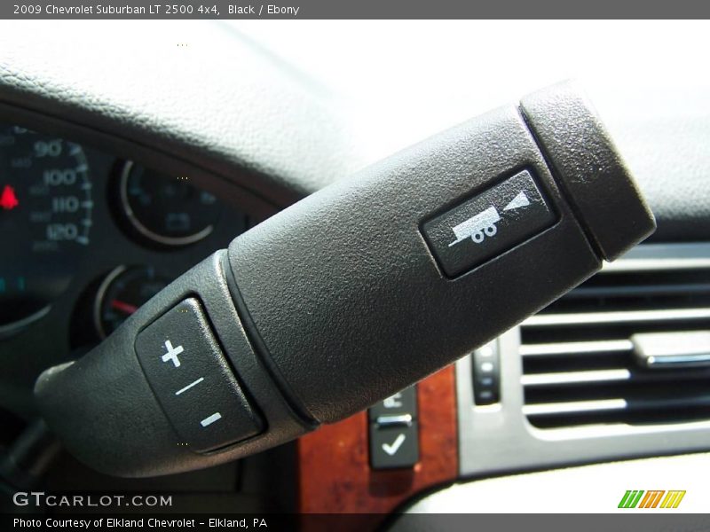 Black / Ebony 2009 Chevrolet Suburban LT 2500 4x4