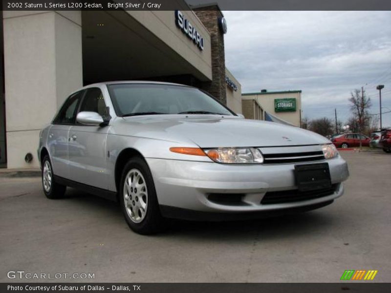 Bright Silver / Gray 2002 Saturn L Series L200 Sedan