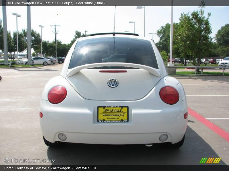 Cool White / Black 2001 Volkswagen New Beetle GLS Coupe