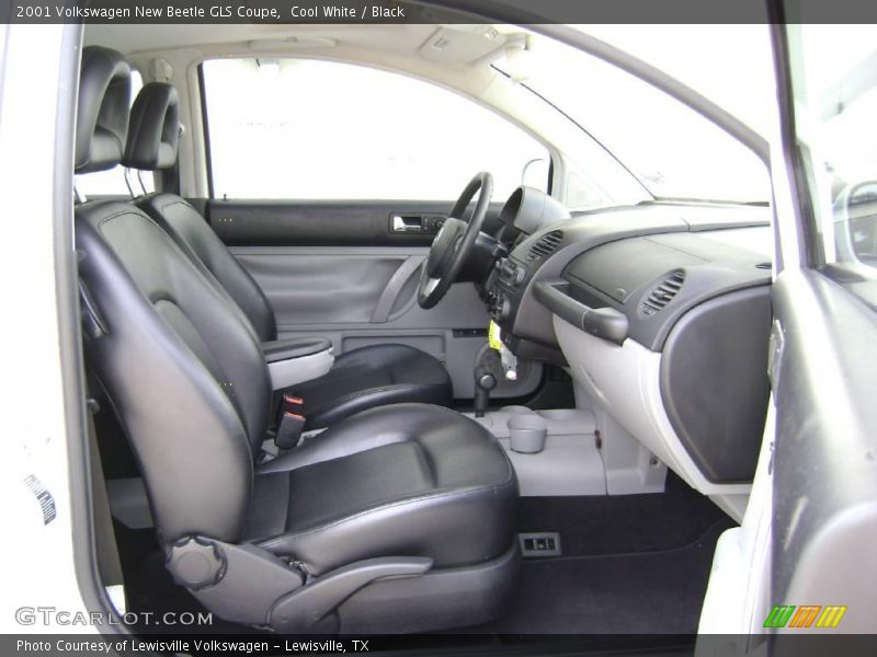 Cool White / Black 2001 Volkswagen New Beetle GLS Coupe